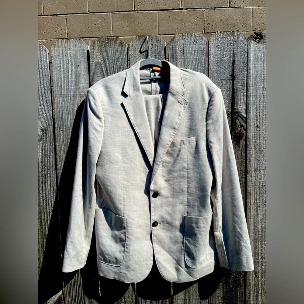NEW Men’s Designer Pinstriped LINEN 2-Piece Suit, White/Gray, Slim Fit